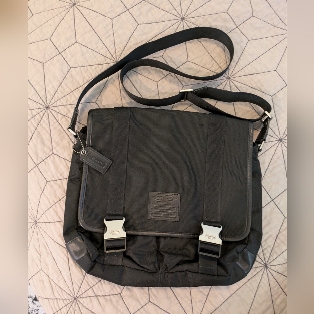 Coach Voyager Messenger Bag - Mens